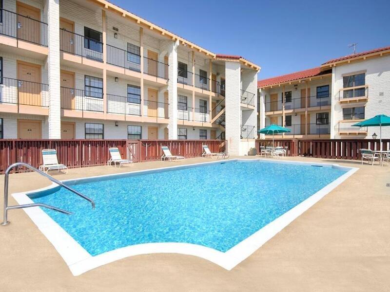 Econo Lodge Richmond-North Chesterfield Exterior photo