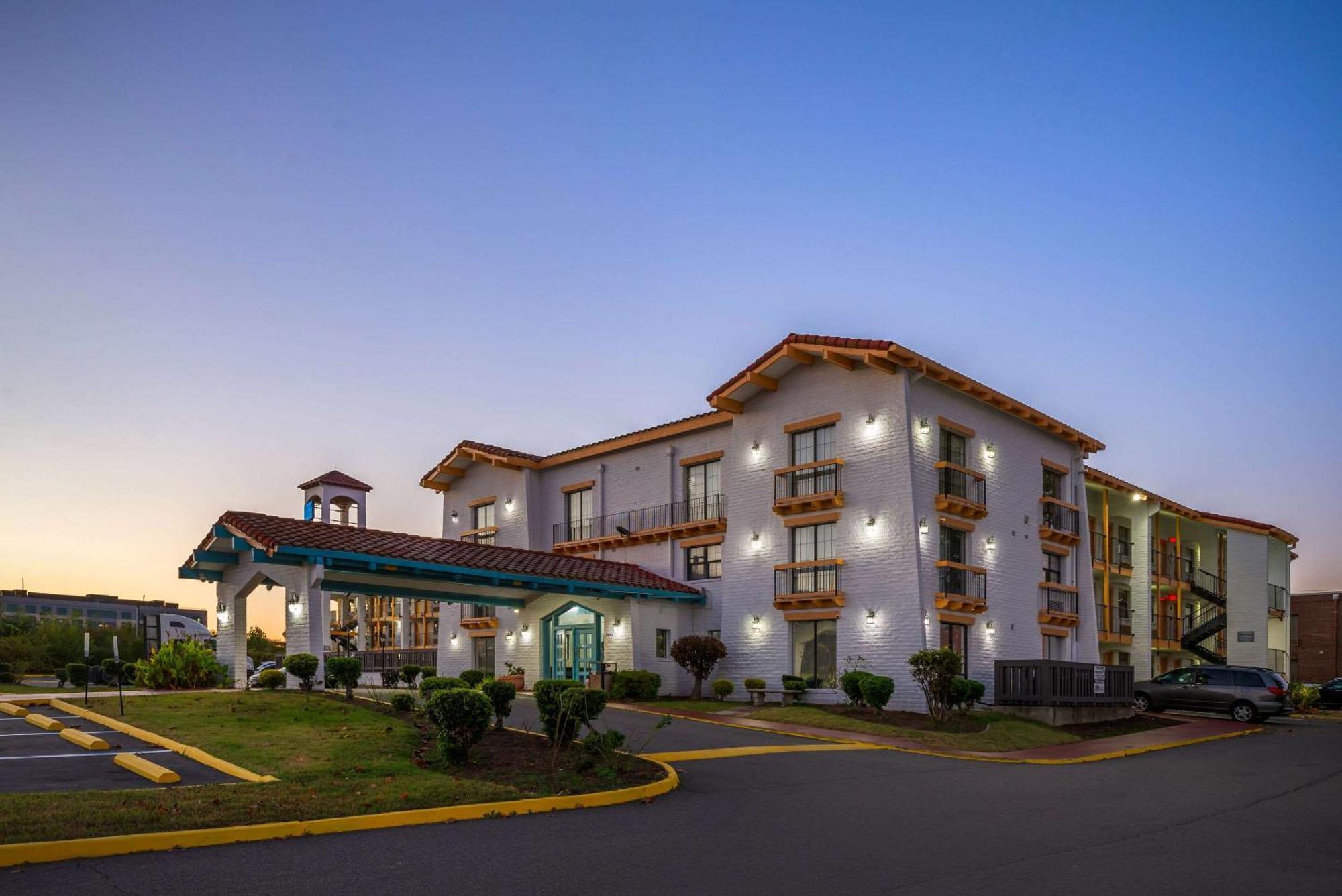 Econo Lodge Richmond-North Chesterfield Exterior photo