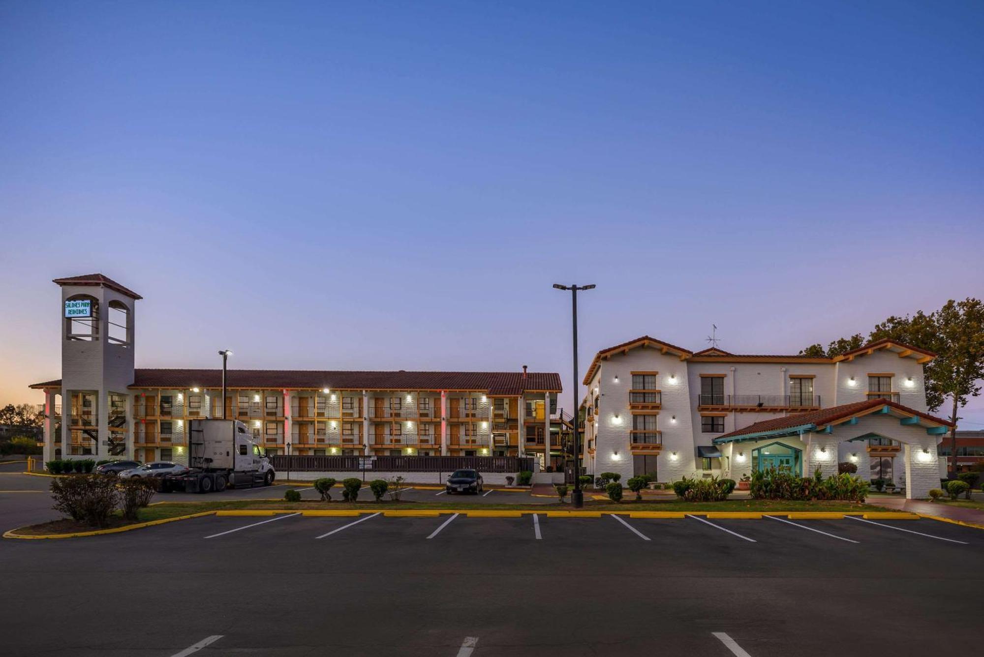 Econo Lodge Richmond-North Chesterfield Exterior photo