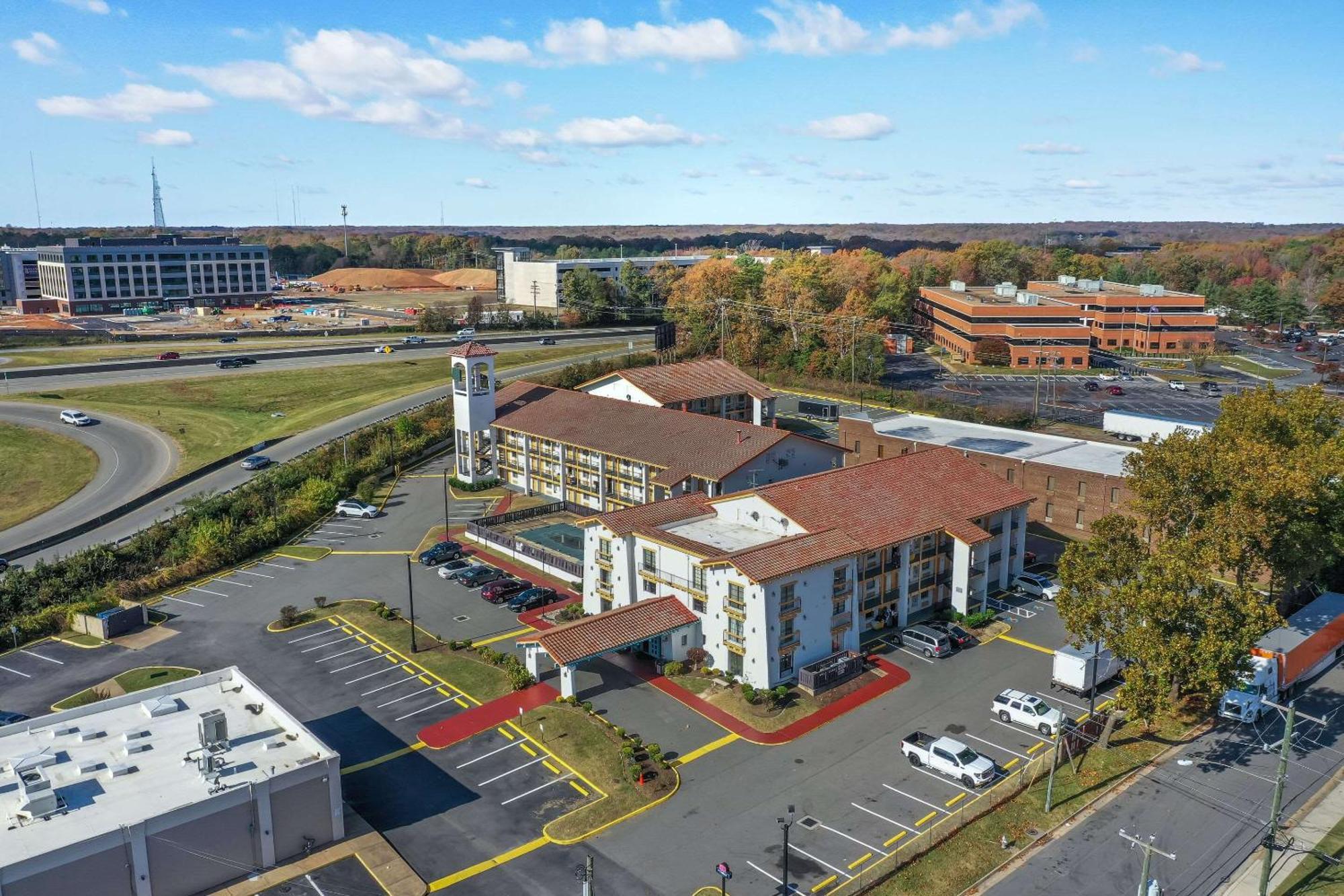 Econo Lodge Richmond-North Chesterfield Exterior photo