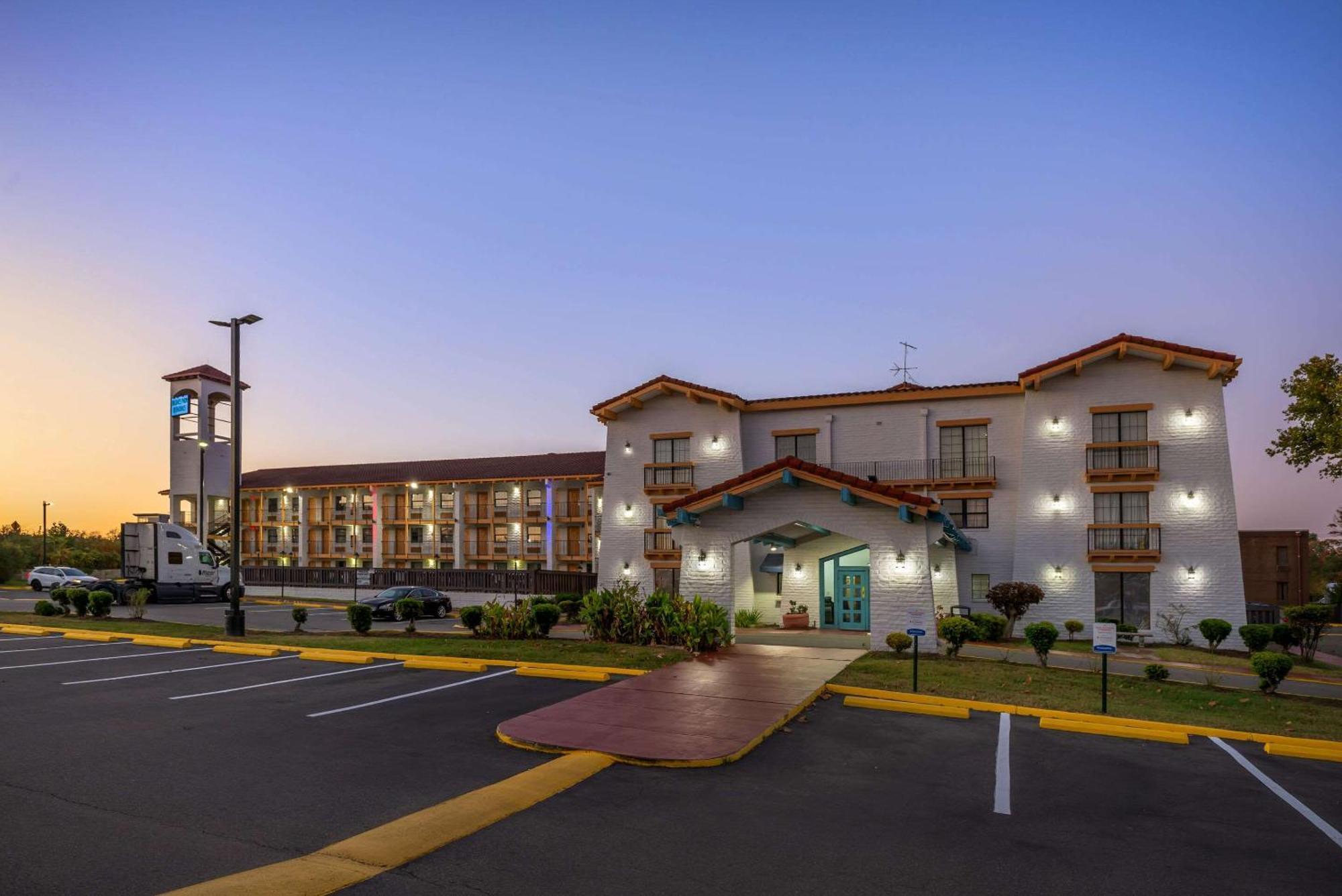 Econo Lodge Richmond-North Chesterfield Exterior photo