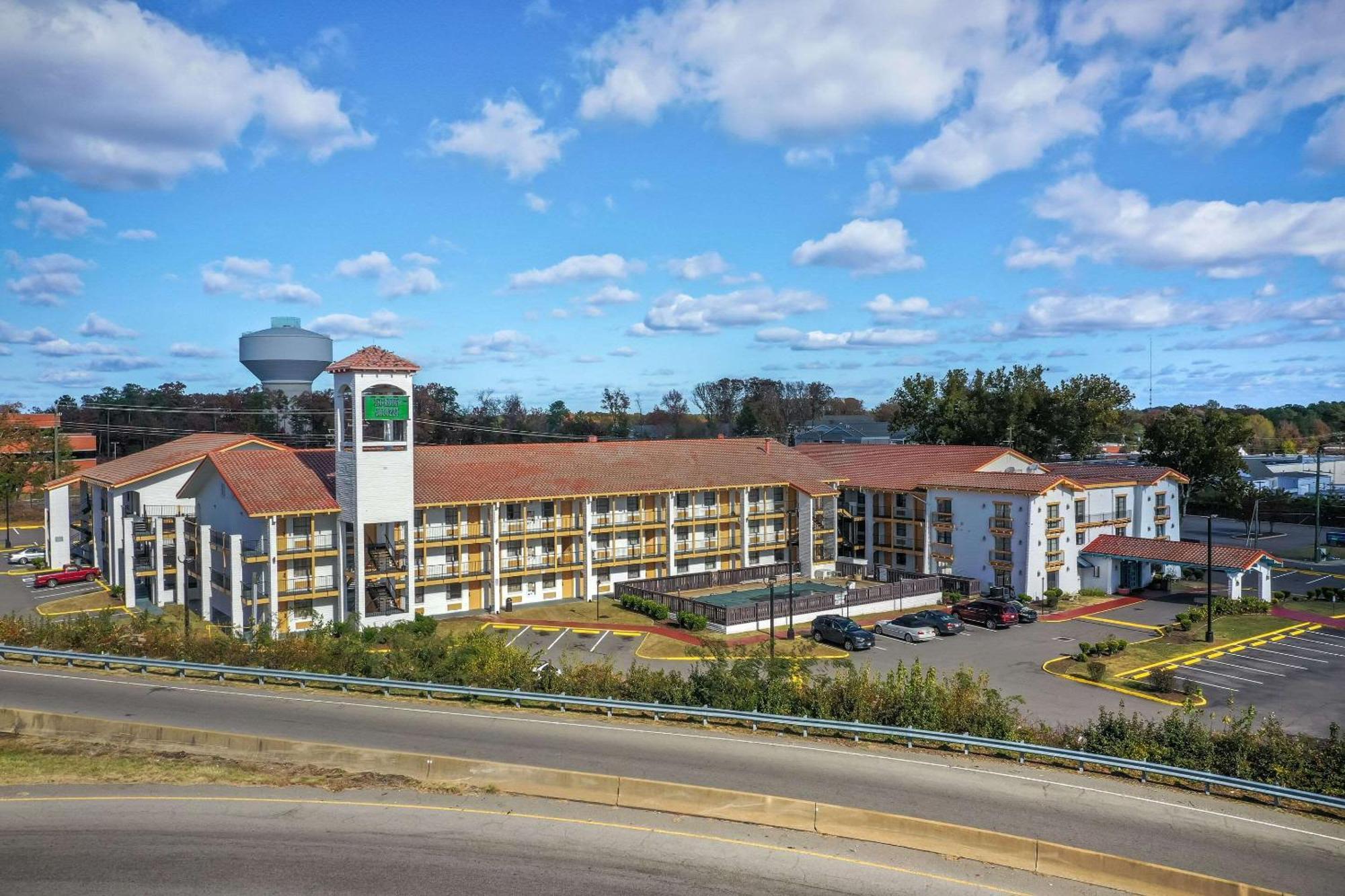 Econo Lodge Richmond-North Chesterfield Exterior photo