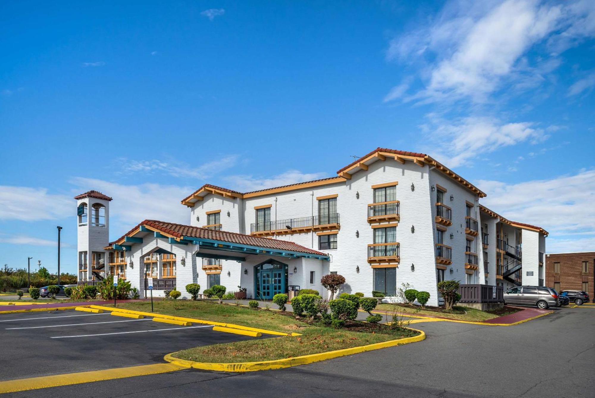 Econo Lodge Richmond-North Chesterfield Exterior photo